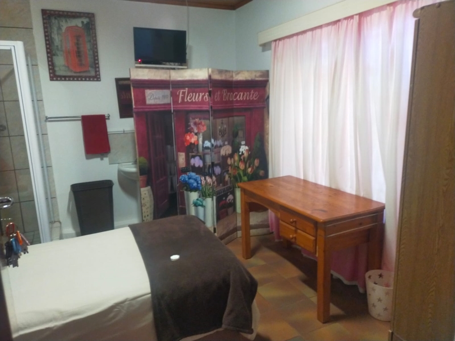5 Bedroom Property for Sale in Kathu Northern Cape